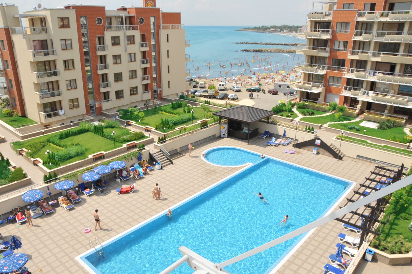 Studio next to the sea - Pomorie, complex with amenities and low monthly fees