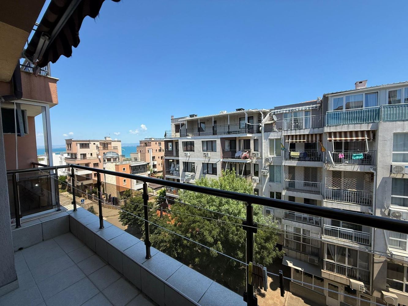 One-bedroom apartment with sea view in the Old Town of Pomorie