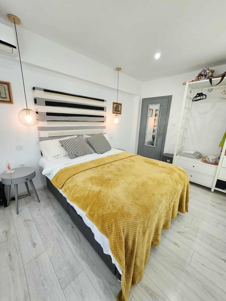 Two-bedroom apartment with pool view in Sveti Vlas – comfort, style and excellent location