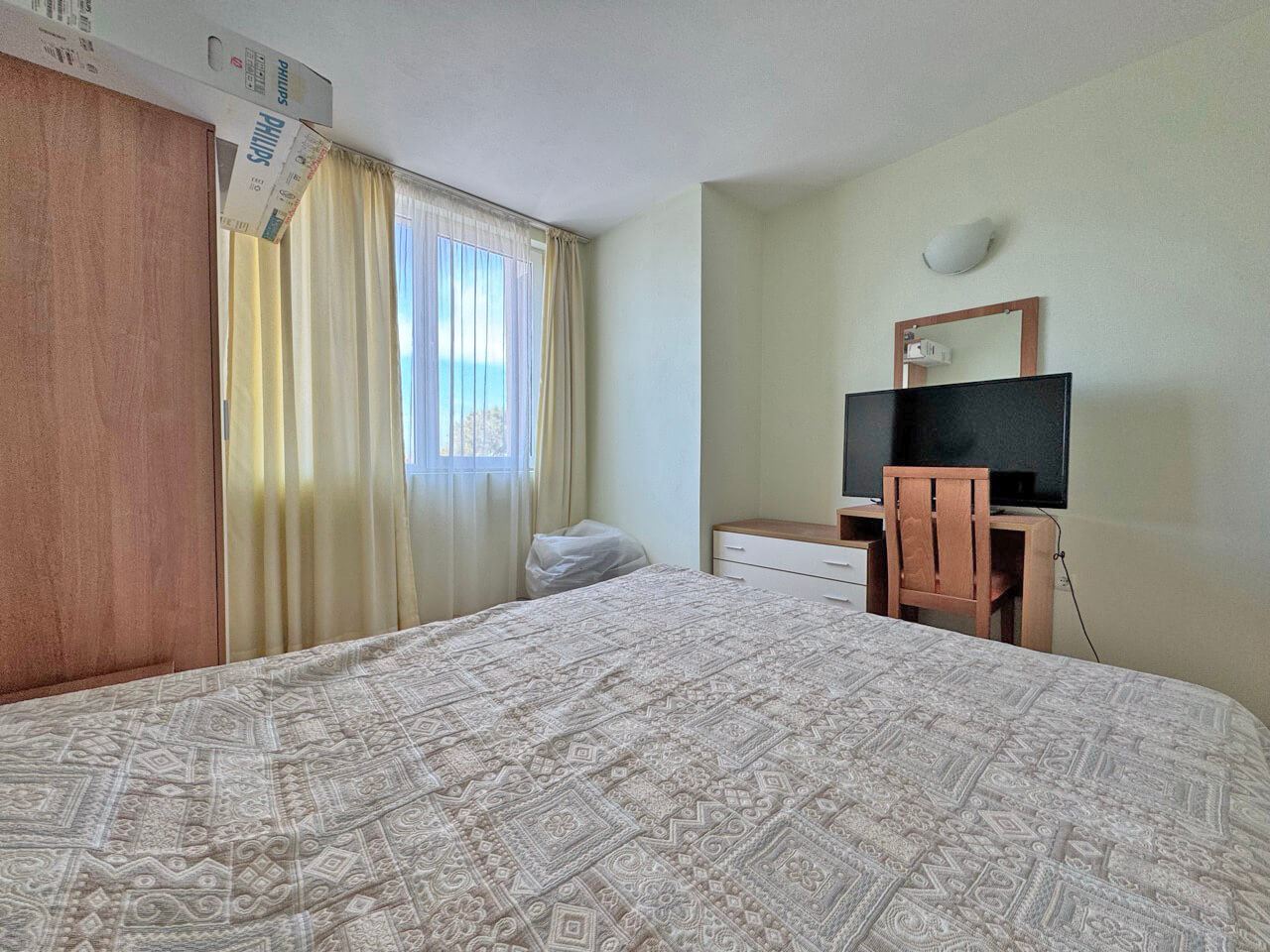 Furnished One-Bedroom Apartment with a Pleasant Pool View in Sunny Beach