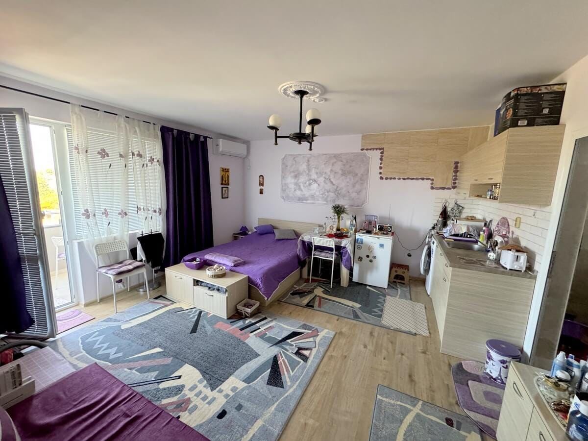Stylishly furnished studio in Ravda with a low maintenance fee – close to the beach and all necessary amenities