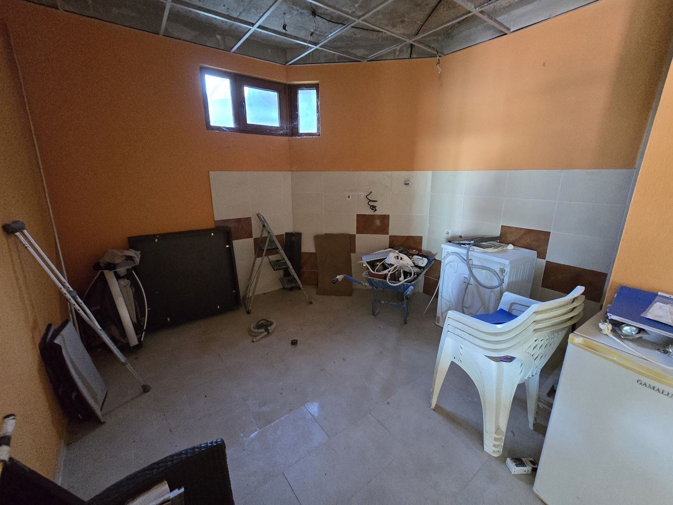 Spacious Property with Potential for a Multi-Room Apartment – No Maintenance Fee, Close to Sunny Beach