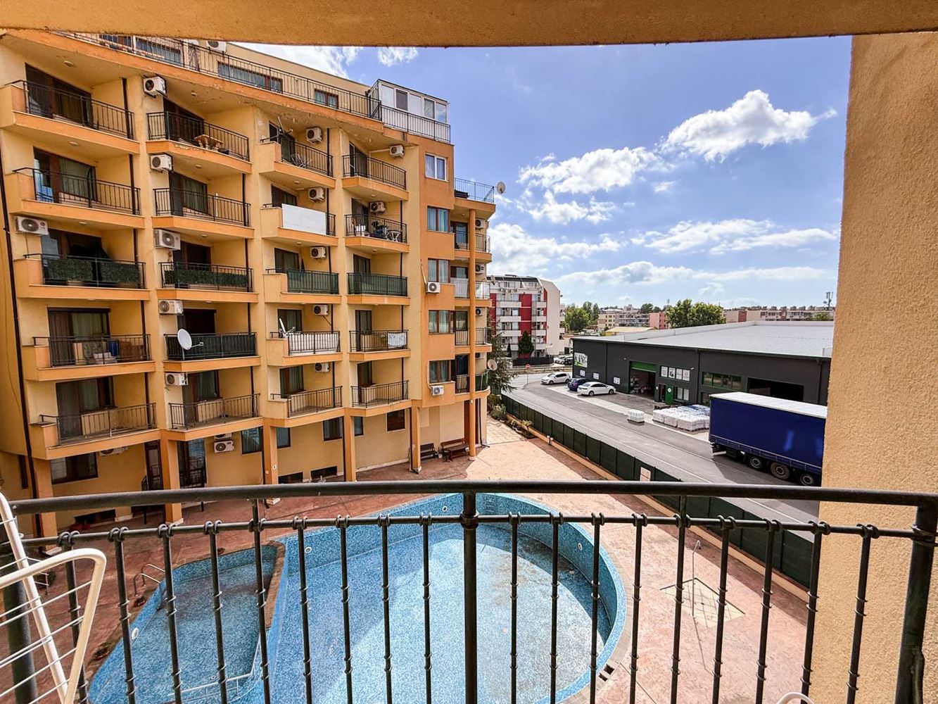 Sunny Beach: Cozy One-Bedroom Apartment with Low Maintenance Fee