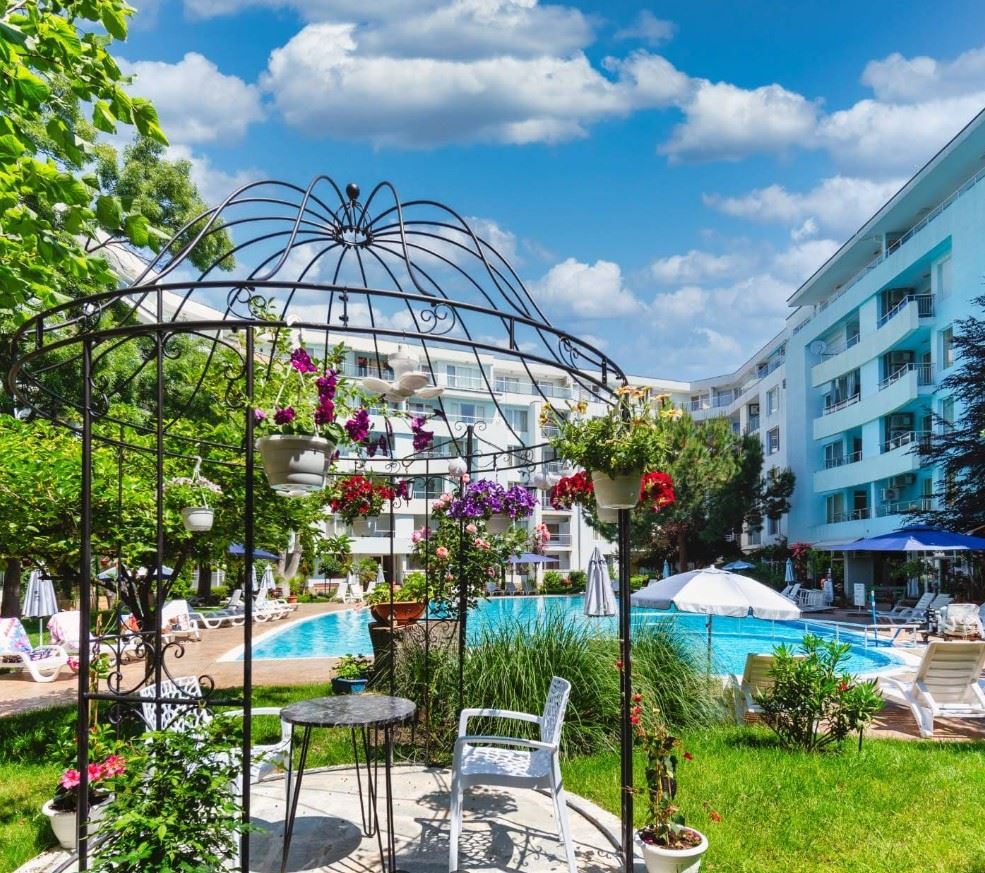 100 Metres from the Sea – Cosy One-Bedroom Apartment with a View of the Quiet Part of the Complex