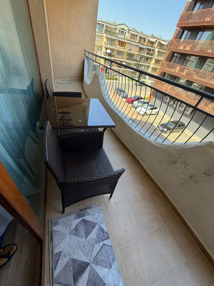 Stylish 1-Bedroom Apartment in a Complex with Swimming Pools and Excellent Amenities
