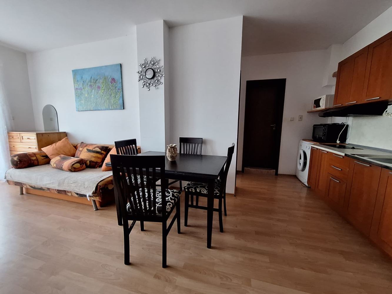 Spacious one-bedroom apartment in a luxury complex with pools and sports facilities