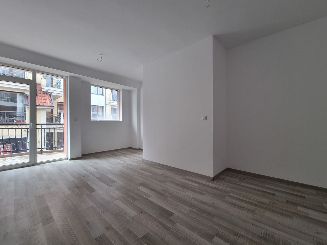 One-bedroom apartment in Sveti Vlas with no maintenance fee – comfort and tranquility 400 m from the sea