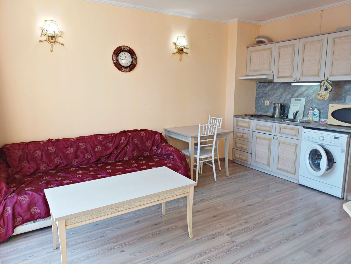 Elegant One-Bedroom Apartment Just 100 Metres from the Beach in a Prestigious Complex in Sunny Beach