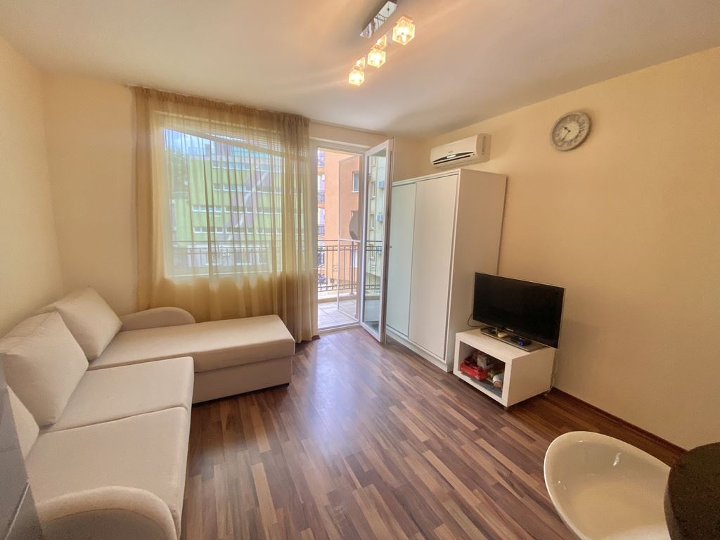 Excellent studio with pool view in Sunny Beach – ready for living or investment