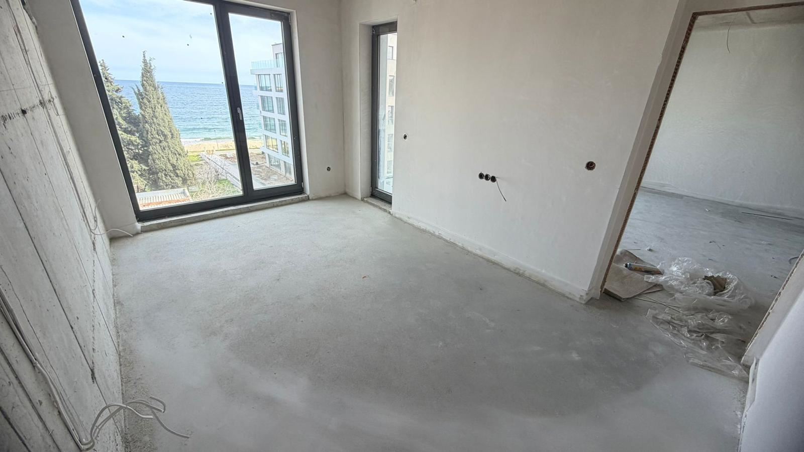 Spacious Four-room Apartment with Direct Panoramic Sea View in a Luxury First-Line Complex in Ravda