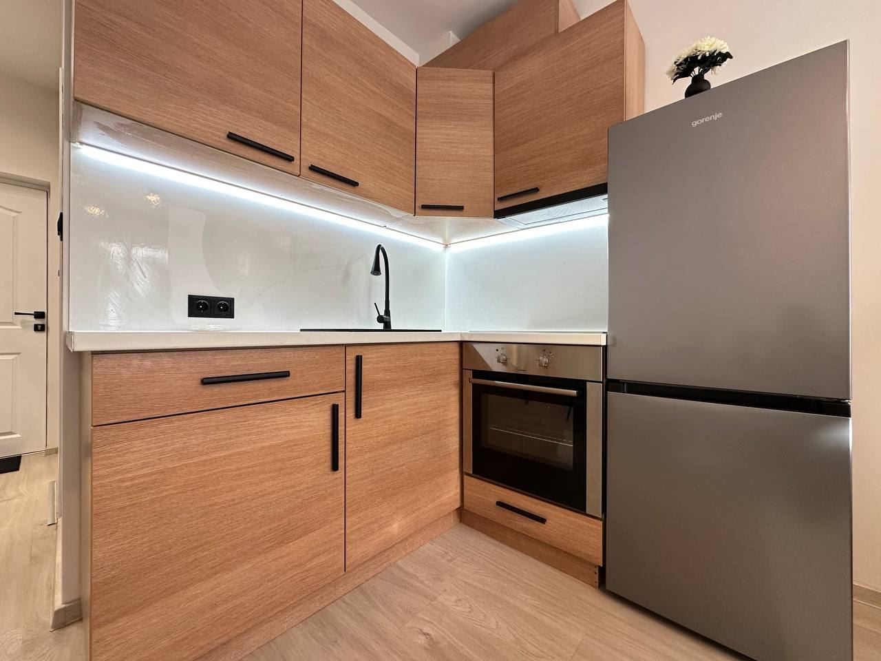 Stylish and cozy apartment with direct access to the pool – modern studio in a gated complex, 300 m from the sea