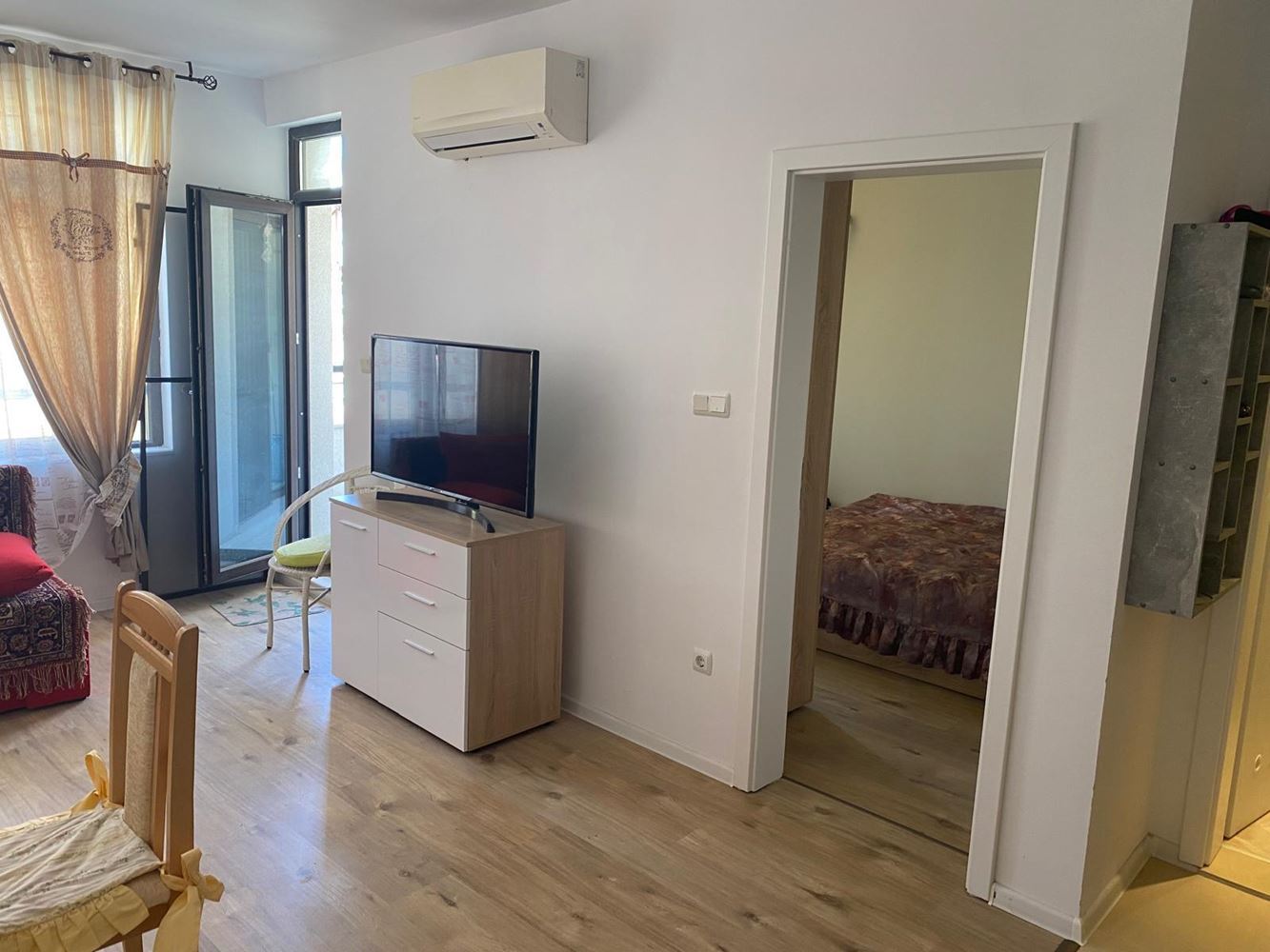 One-Bedroom Apartment in Pomorie – Furnished, with Garden and Excellent Location