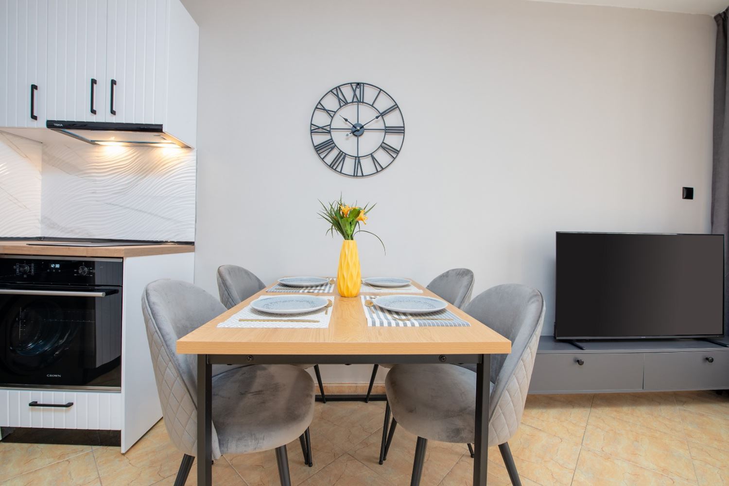 Stylishly renovated two-bedroom apartment in a well-maintained complex in Sunny Beach – comfort, tranquility and excellent location