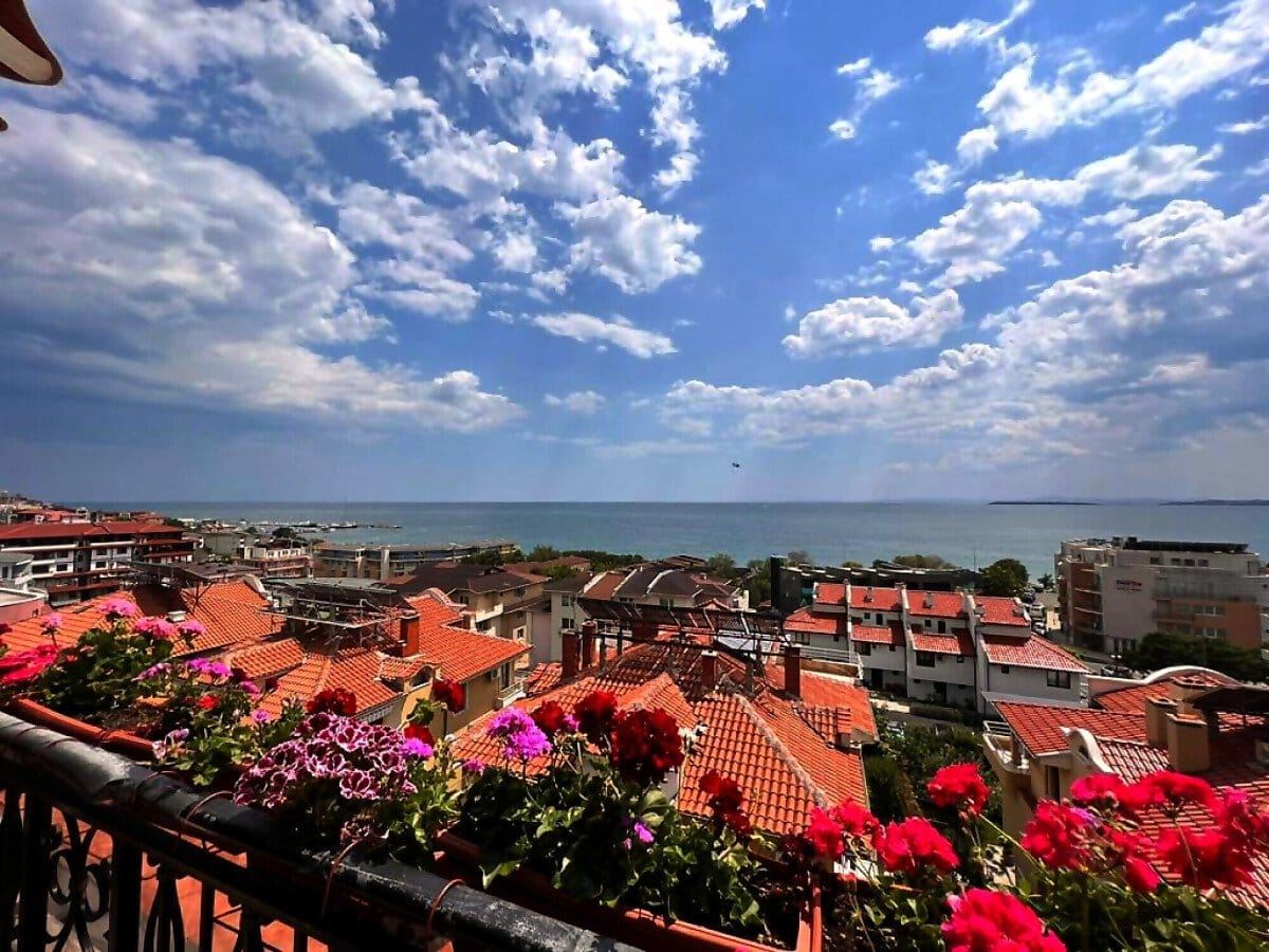 Comfortable Maisonette with Two Bedrooms and Sea Panorama in Sveti Vlas – A Property with a Prestigious Location and Impressive Views