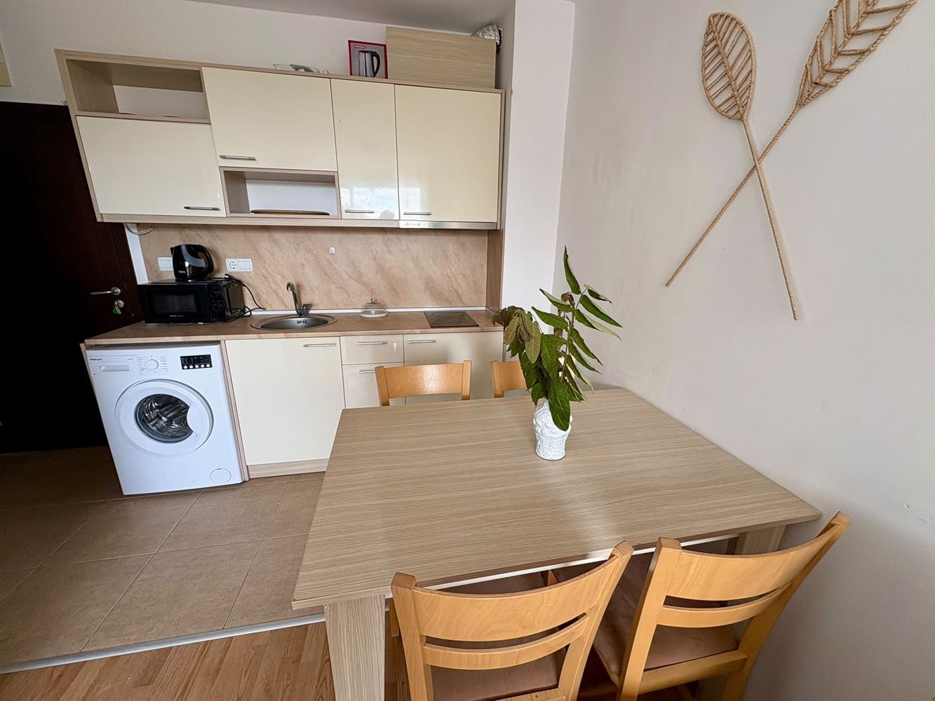 Sunny Beach – Cozy One-Bedroom Apartment with Pool View, Five Minutes from the Beach