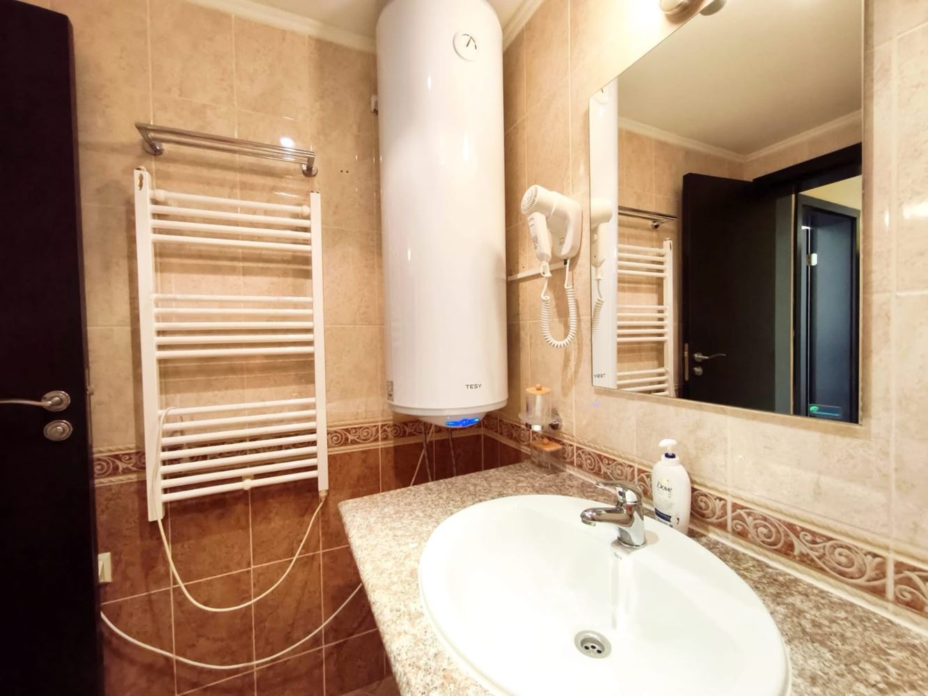 Luxury One-Bedroom Apartment on the First Sea Line in Pomorie – Surrounded by Greenery and Water Attractions