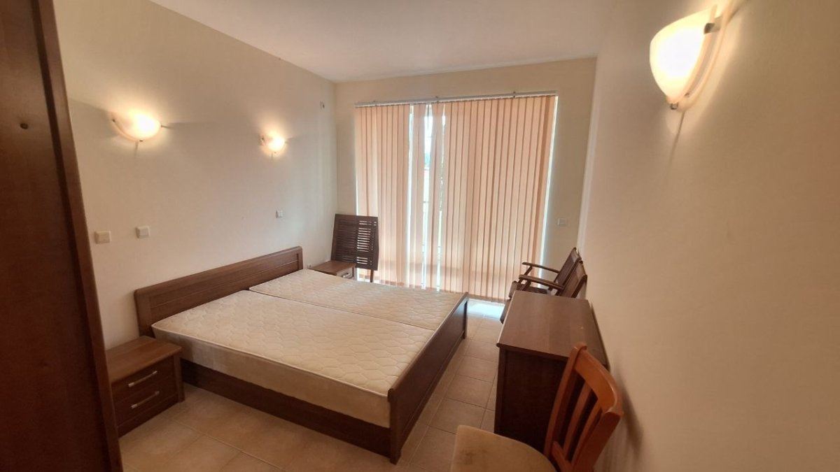Spacious two-bedroom apartment just meters from the beach in Ravda