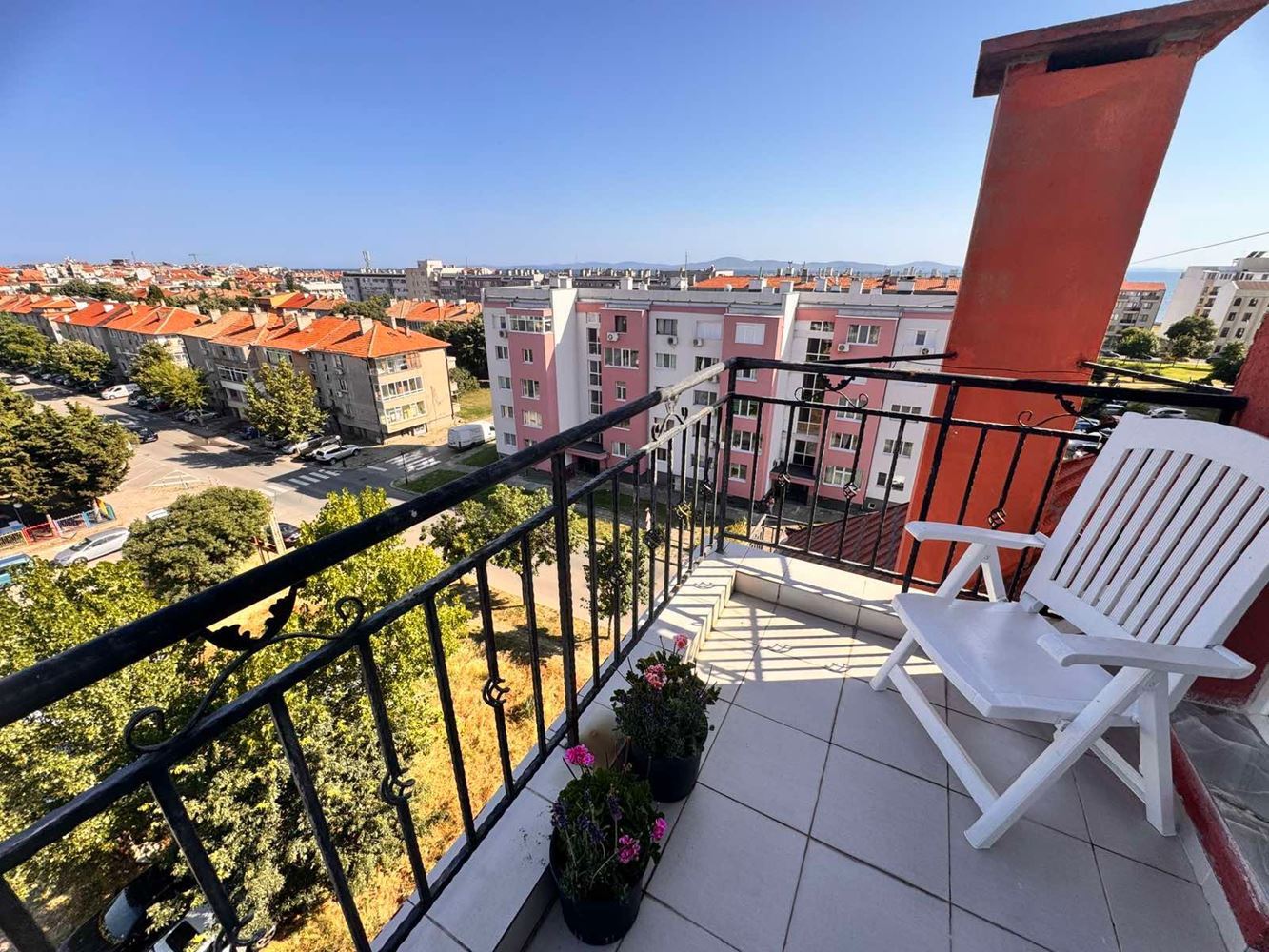 Stylish Studio with Panoramic Terrace in Pomorie – Low Maintenance Fee, Southern Exposure, and Excellent Location Near the Sea