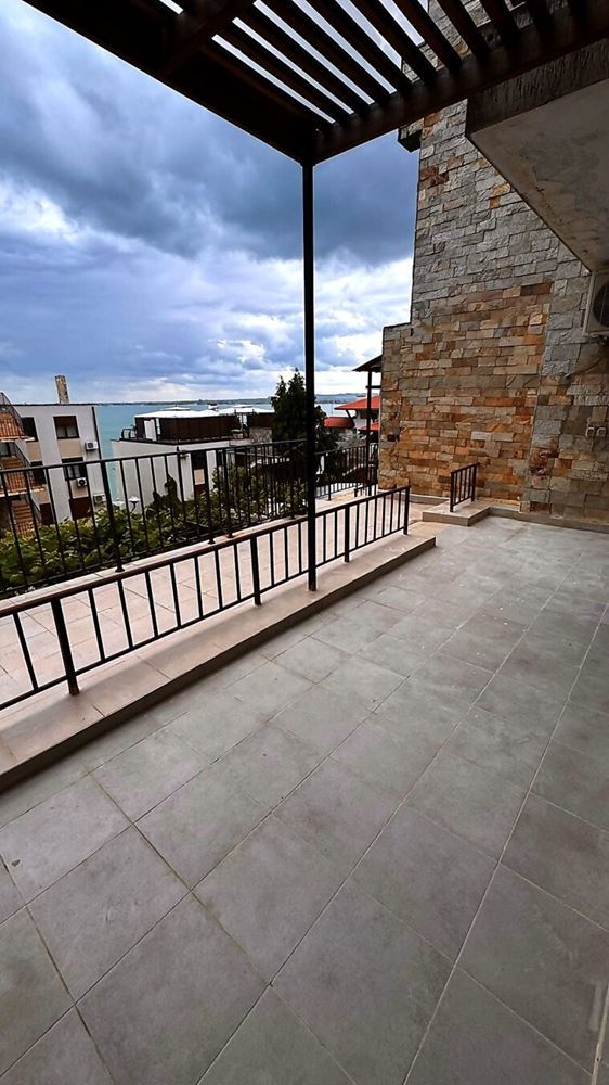 Three-room Apartment with Sea View in a Prestigious Complex in Sveti Vlas
