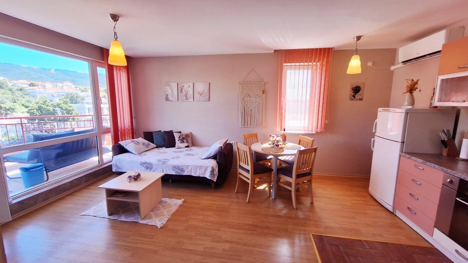 Just Steps from the Sea – Cosy Apartment with Two Bedrooms at the Entrance to Sveti Vlas
