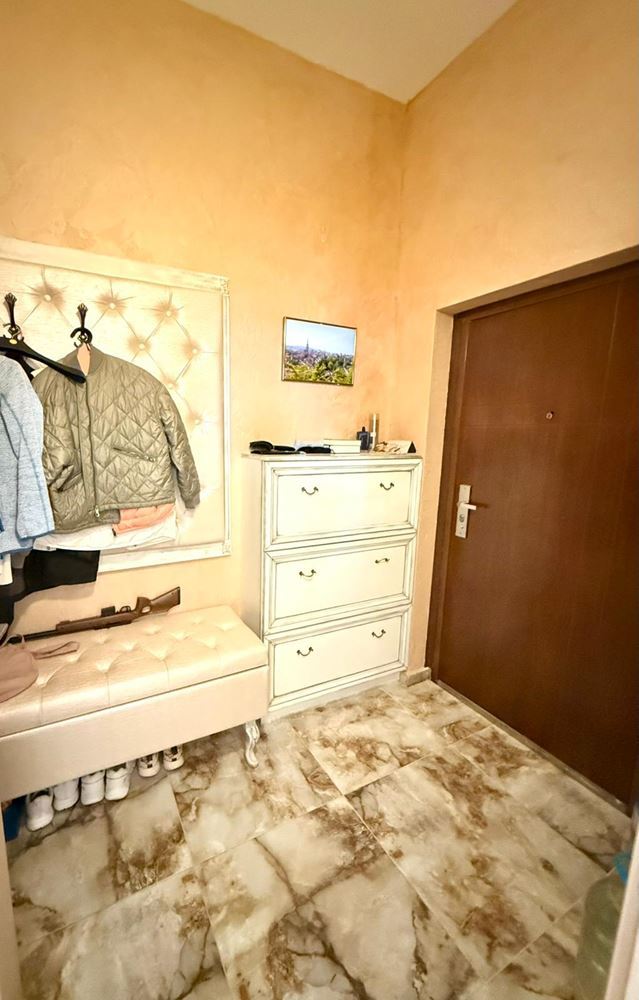 Luxury duplex apartment with spacious veranda and pool view in Sveti Vlas