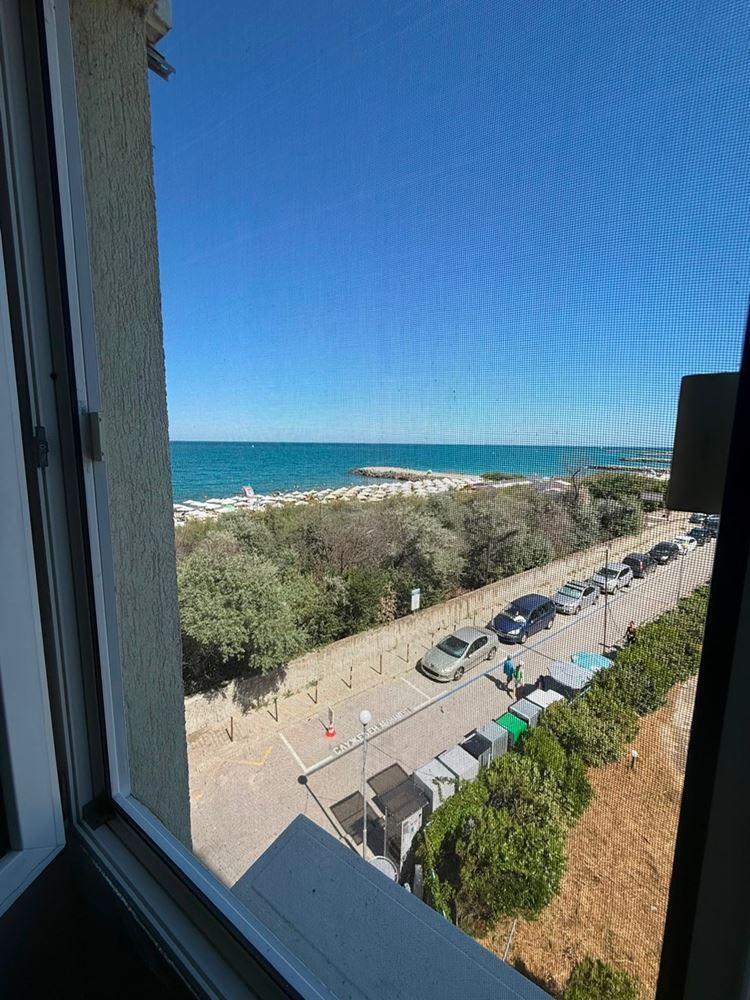 Front Sea View – Spacious One-Bedroom Apartment on the First Line in Pomorie