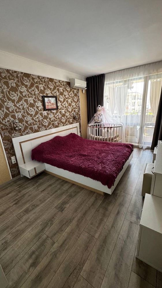 One-bedroom apartment in a prestigious complex with sea and greenery views