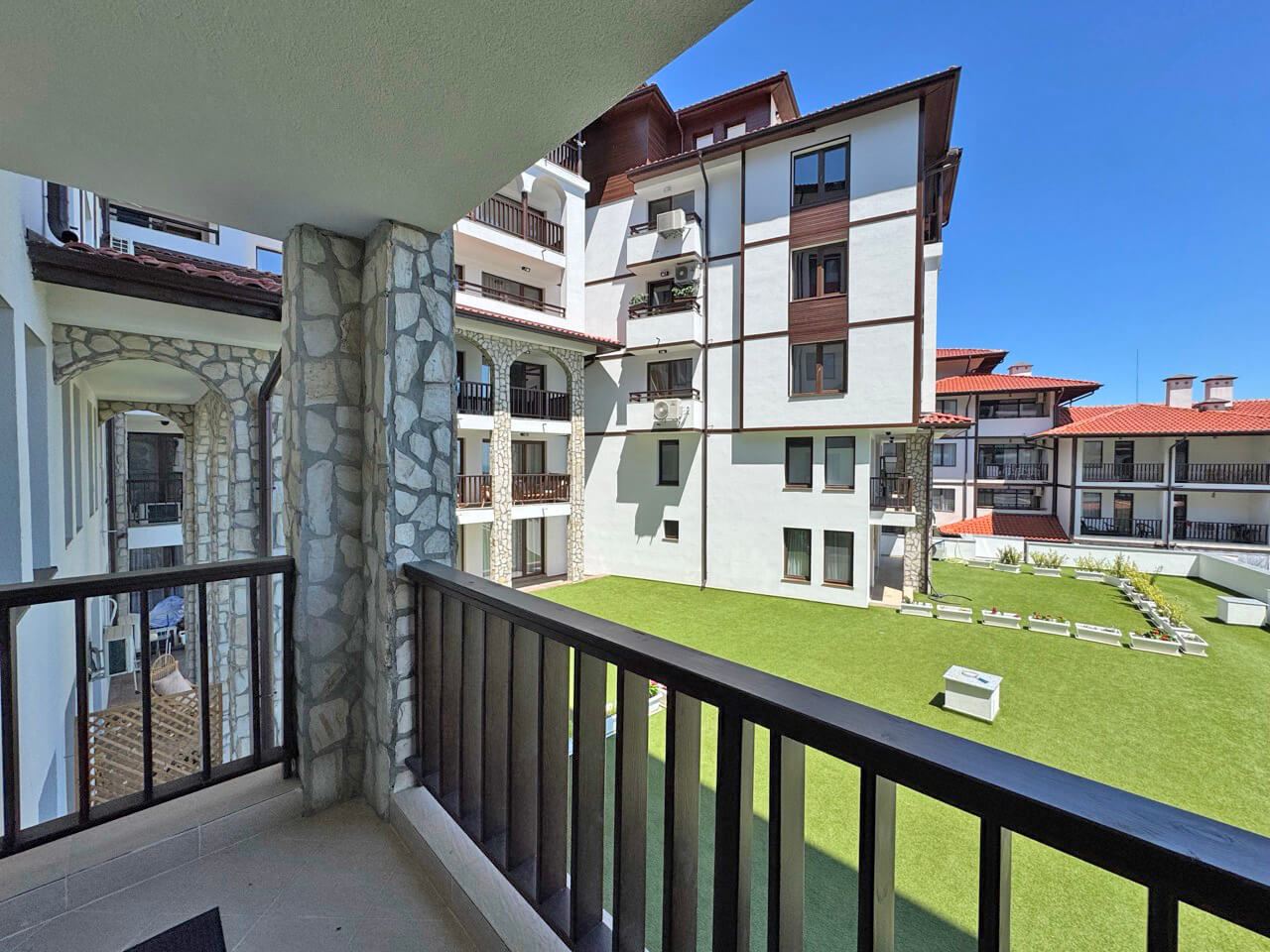 Spacious apartment with two bedrooms in a modern complex in Sveti Vlas – comfort between the sea and the mountains