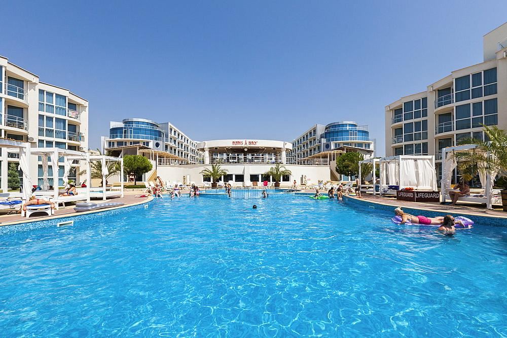 Elegant one-bedroom apartment in a modern complex 200 m from the beach in Sarafovo – luxury, comfort and a prestigious location