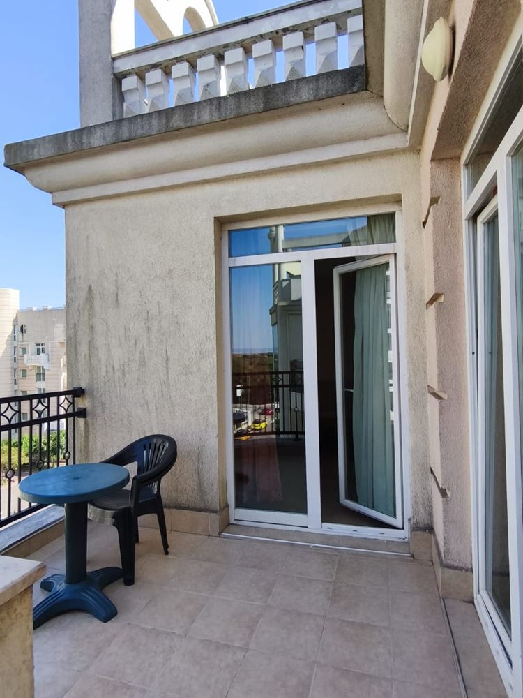 Luxury One-Bedroom Apartment on the First Line in Pomorie – Comfort and Seaside Atmosphere