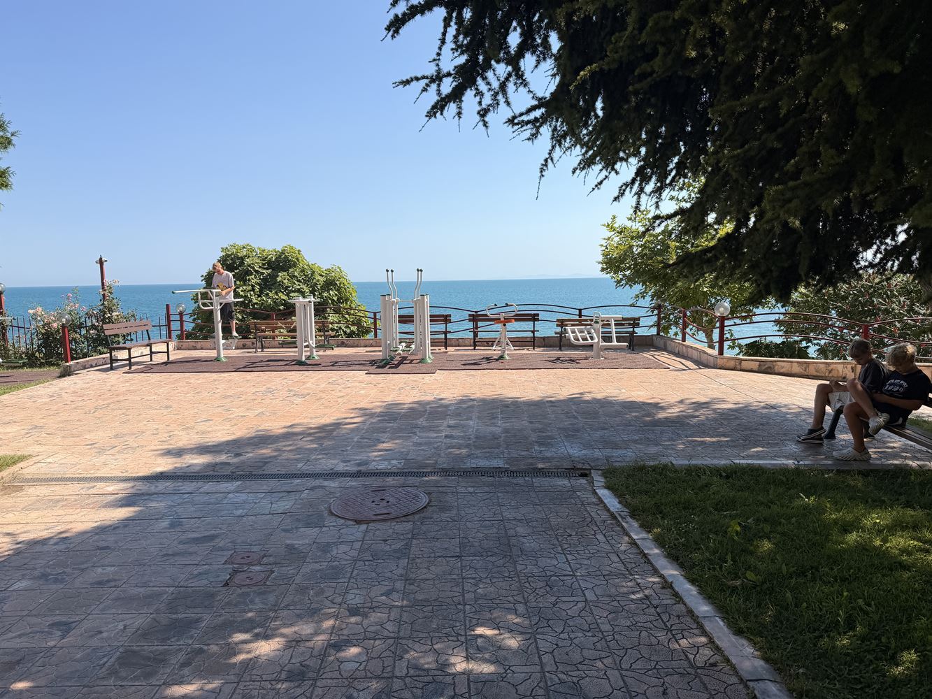 Absolute First Line in Sveti Vlas! Spacious One-Bedroom Apartment with Beautiful Sea View