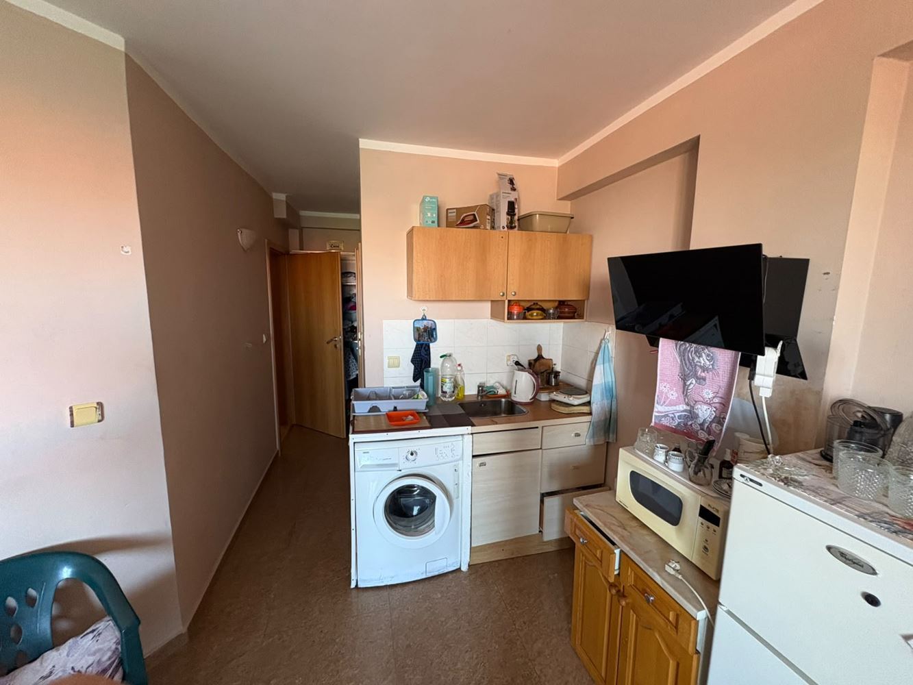 Cozy Fully Furnished Studio in Pomorie – Excellent Location Just 400 m from the Sea
