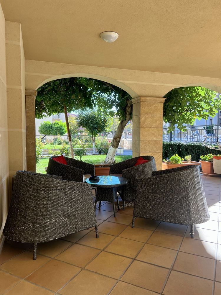 Sea Comfort with a Private Garden – One-Bedroom Apartment Just Steps from the Beach in Sveti Vlas