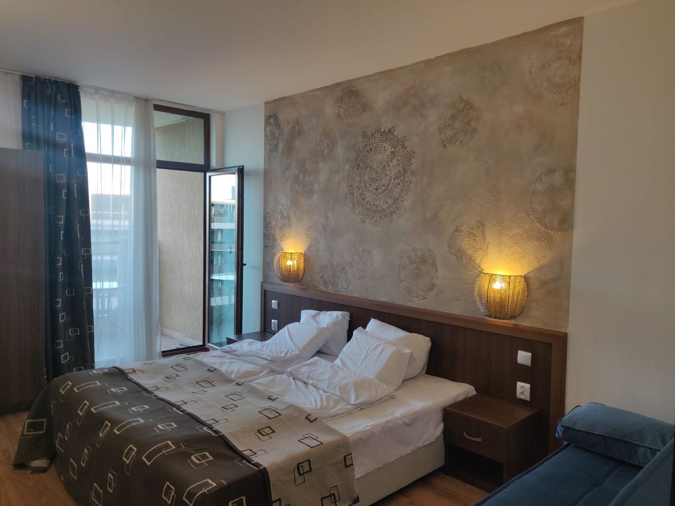 Spacious one-bedroom apartment with partial sea view – Sunny Beach, 100 m from the beach