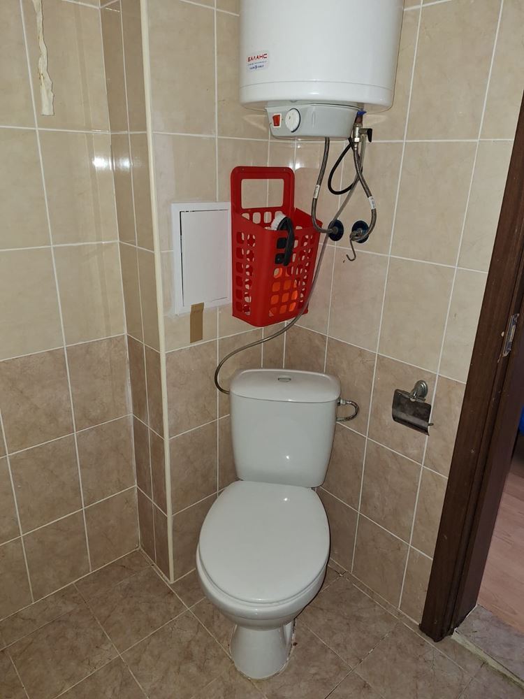 Spacious one-bedroom apartment in a luxury complex with pools and sports facilities