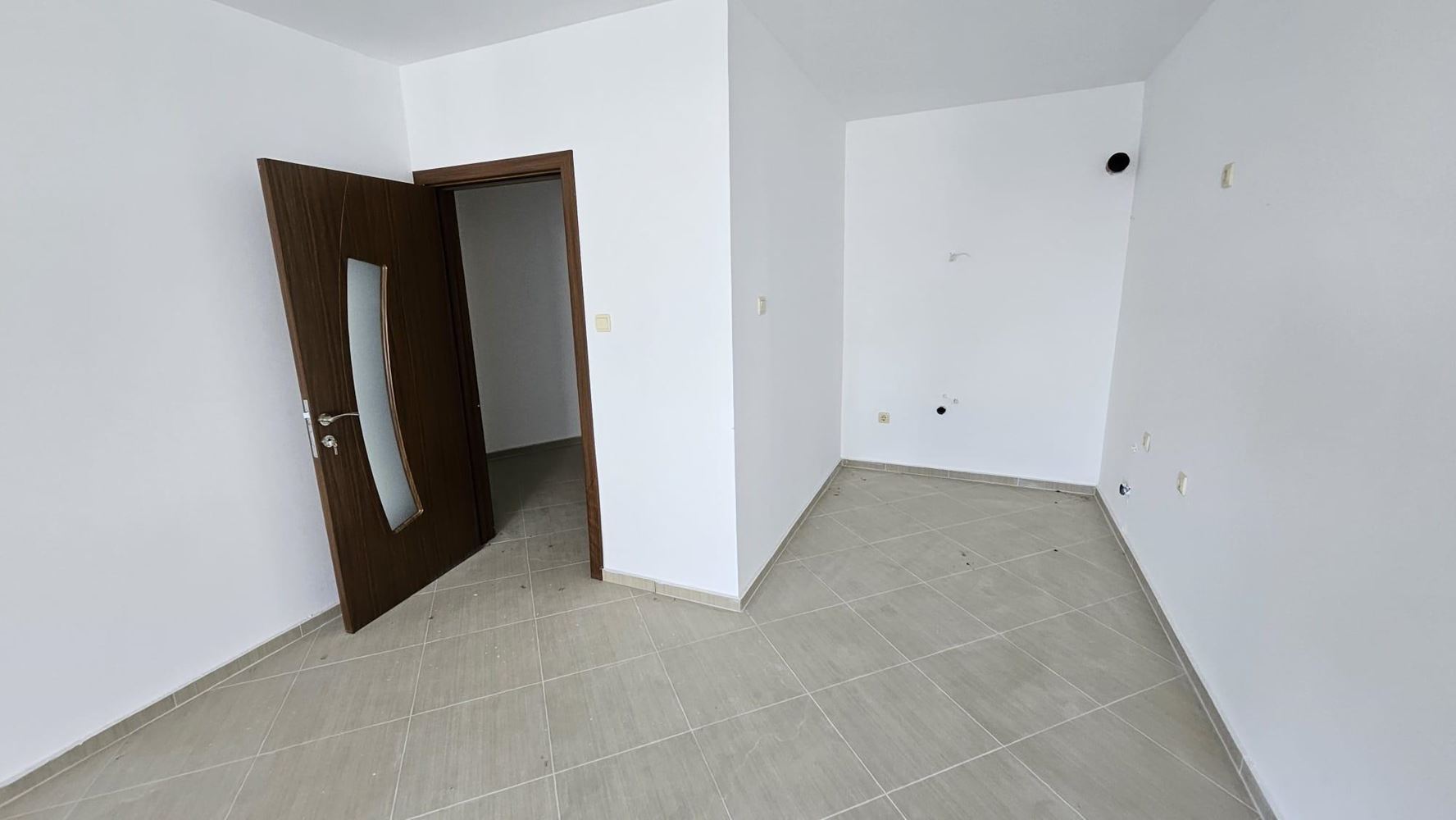 One-Bedroom Apartment with Sea View in Ahtopol – Only 50 Meters from the Beach, No Maintenance Fee