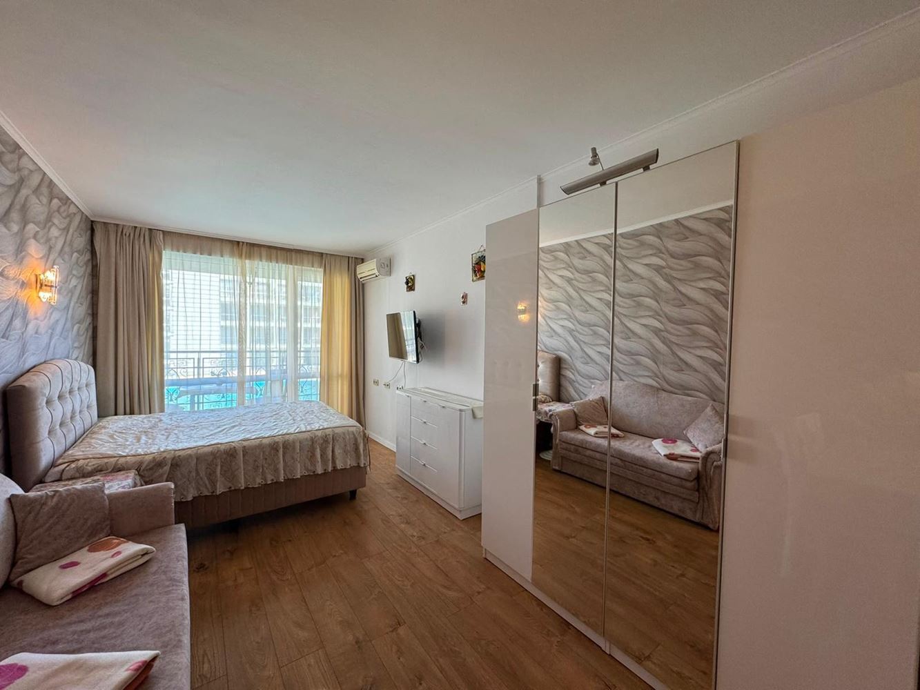 Wonderful studio on the first line in Pomorie with sea view – comfort, cosiness and a prestigious location