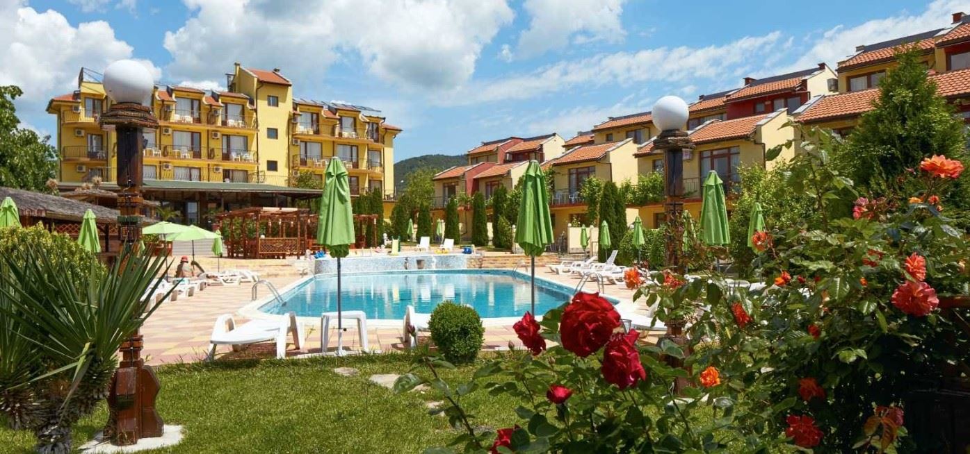 One-bedroom apartment in Sveti Vlas – just steps from the sea with installment payment option