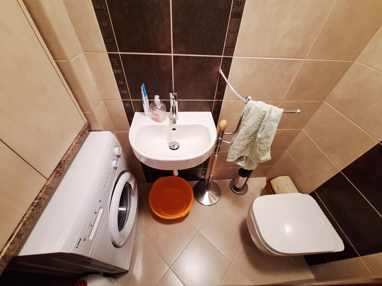 Spacious two-bedroom apartment with parking space only 200 meters from the sea in Sveti Vlas