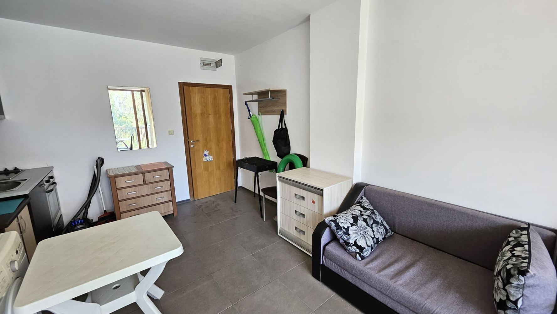 Apartment in a Complex in Sunny Beach with Swimming Pool, Restaurant and Low Maintenance Fee
