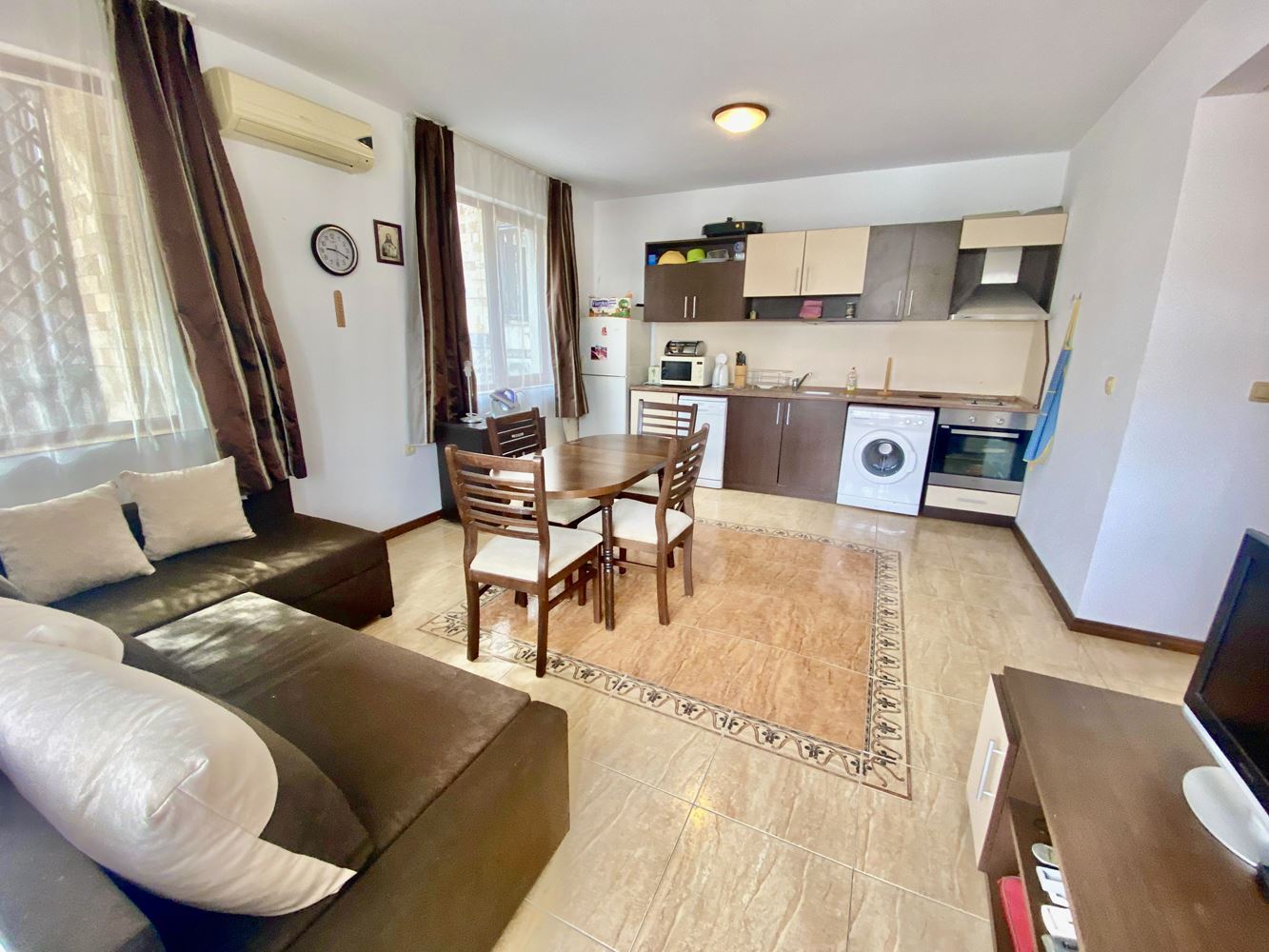 Luxury apartment on the first sea line in Sveti Vlas – two bedrooms, sea view and full infrastructure