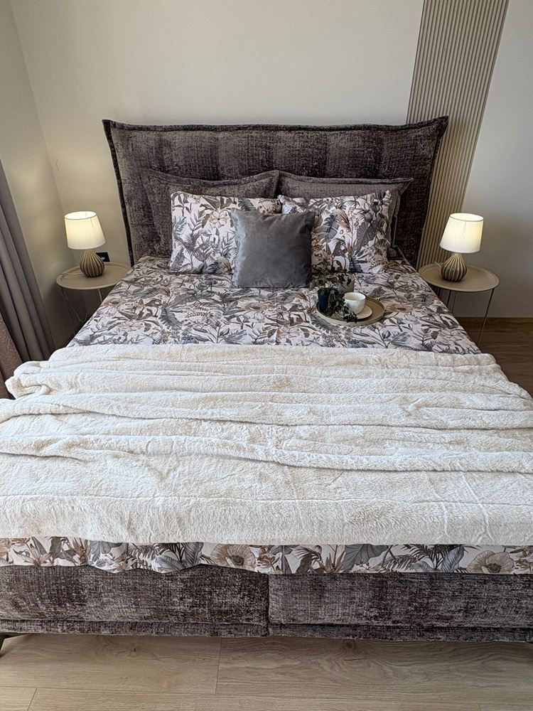 Two independent residential spaces with sea view in the center of Sveti Vlas – designer interior and private parking space