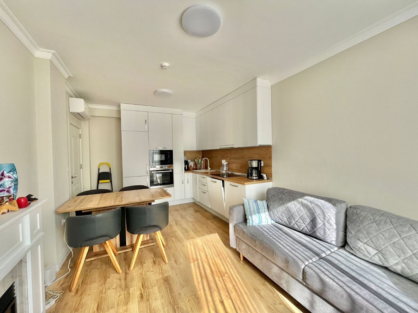 Two-level apartment with two bedrooms in the centre of Ravda – luxury, comfort and excellent location close to the sea
