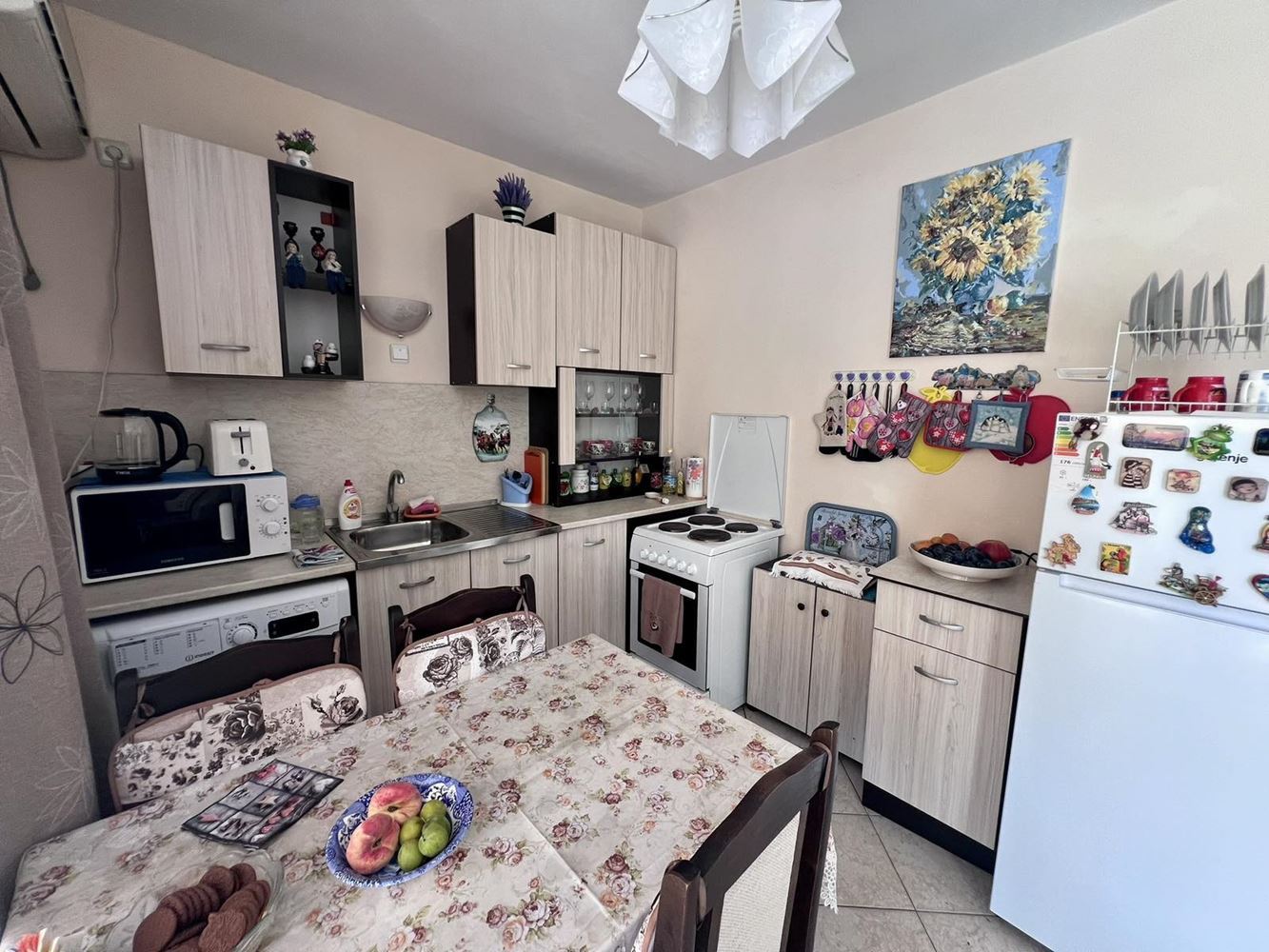 Spacious three-room apartment with two bedrooms and pool view in Sunny Beach