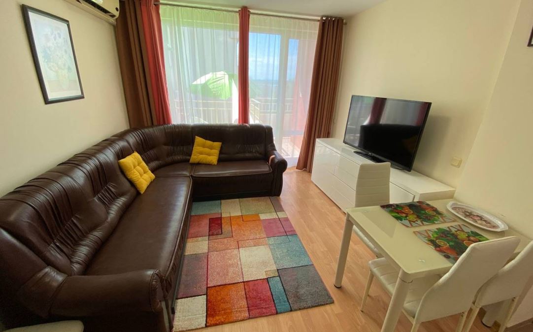 Spacious one-bedroom apartment in a modern complex in Sunny Beach – comfort, greenery, and amenities for residents