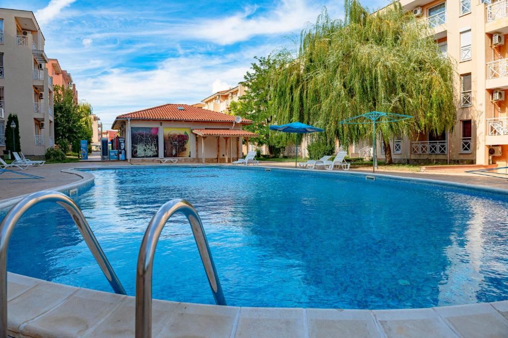 Furnished Studio in a Peaceful Area Around Sunny Beach – Excellent Choice for Holiday and Investment