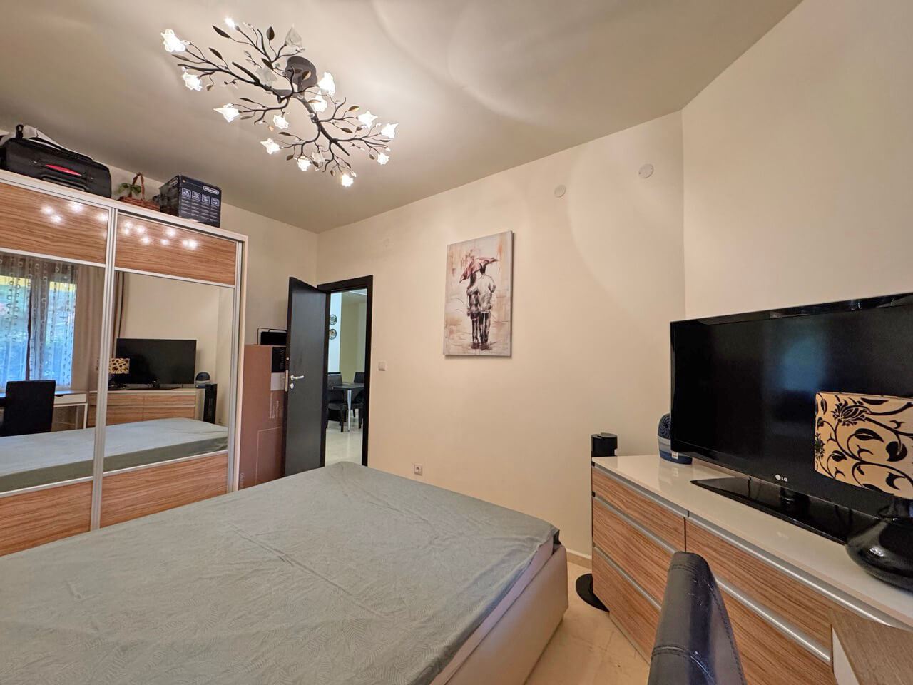 Elegant One-Bedroom Apartment on the First Sea Line in Sveti Vlas with Direct Access to Garden and Pool