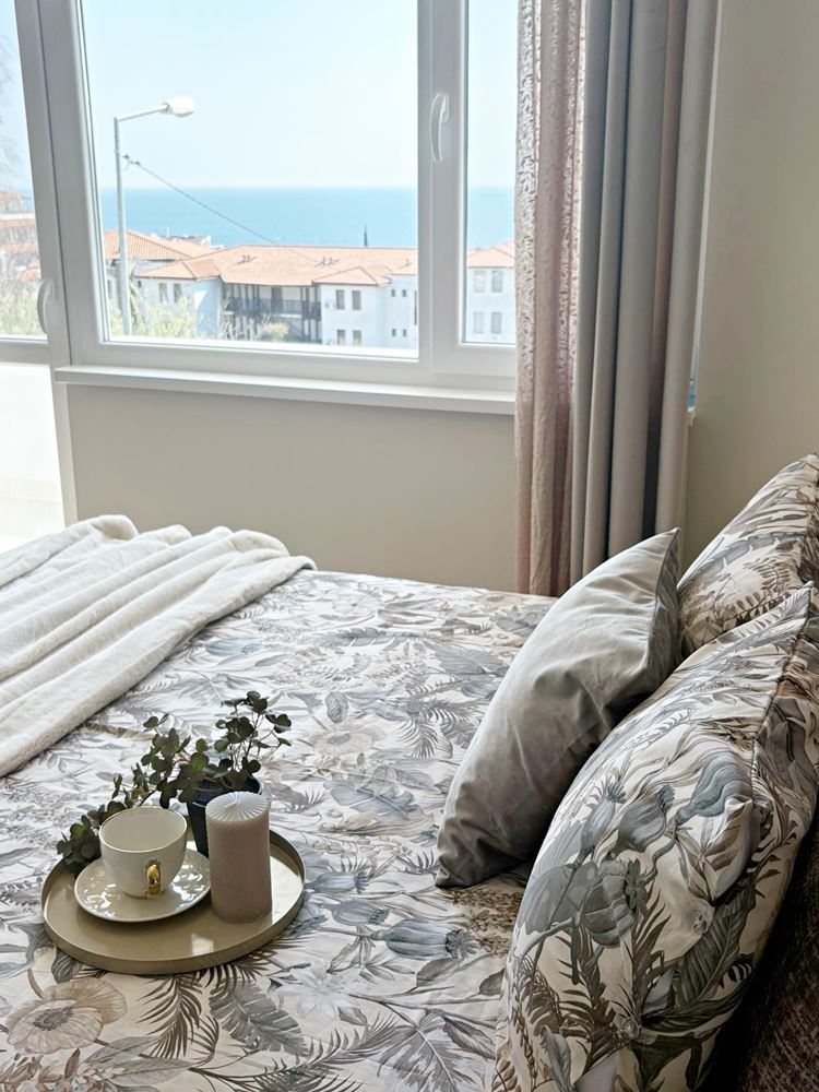 Two independent residential spaces with sea view in the center of Sveti Vlas – designer interior and private parking space