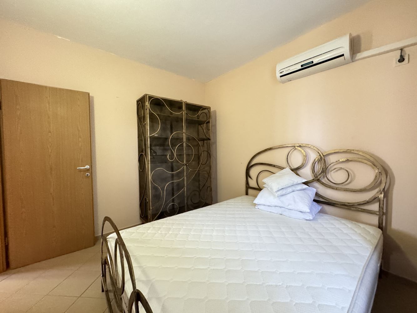 Spacious Apartment with Two Bedrooms on the First Line in Sveti Vlas – Sea and Pool Views