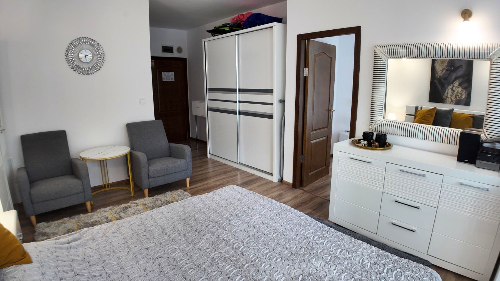 Stylish 1-Bedroom Apartment in a Complex with Swimming Pools and Excellent Amenities